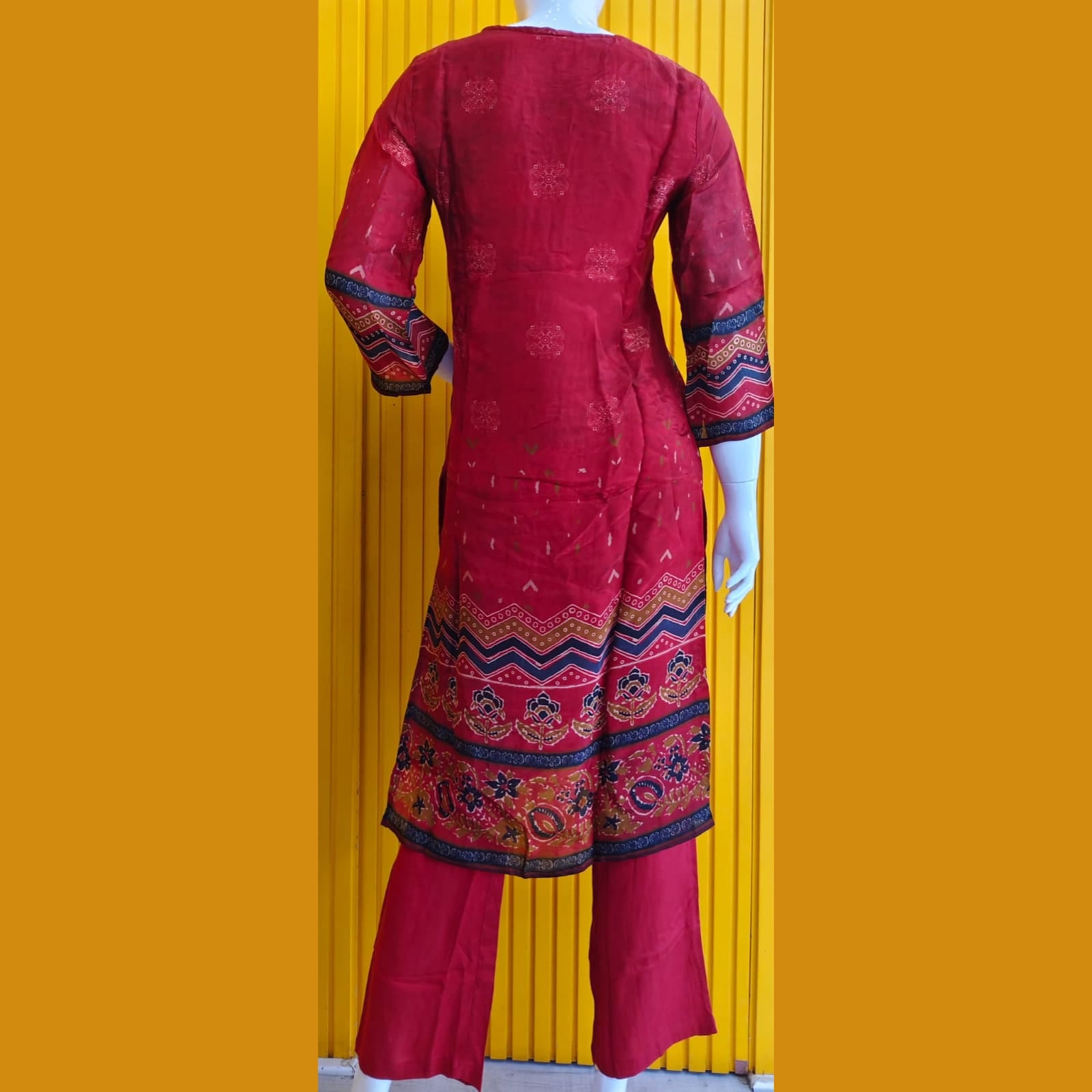 Pure Crepe Full Set with Mirror work