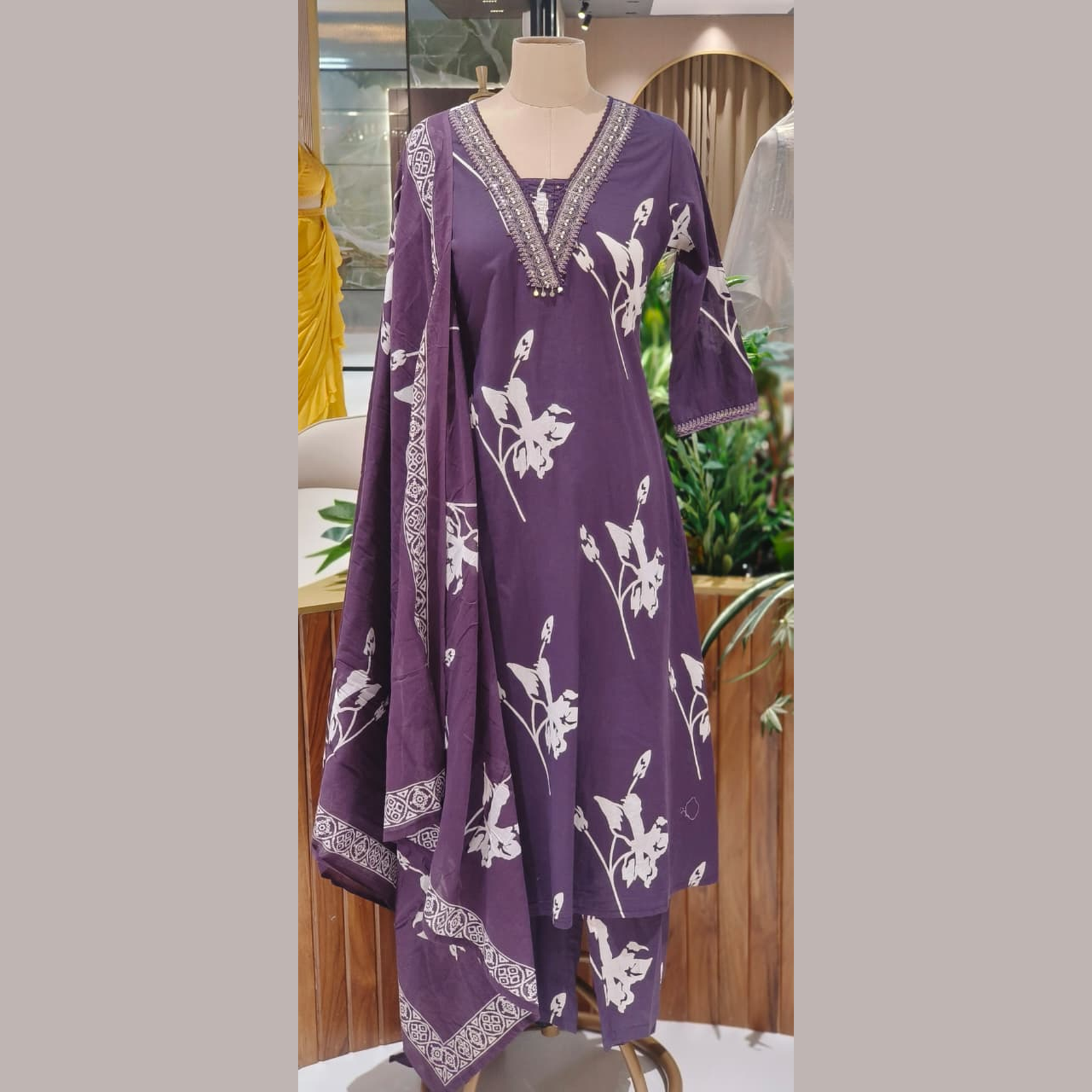 Full Set with high V neck Straight fit Purple